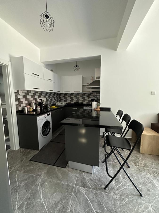 Ozbilge Apartments キレニア エクステリア 写真